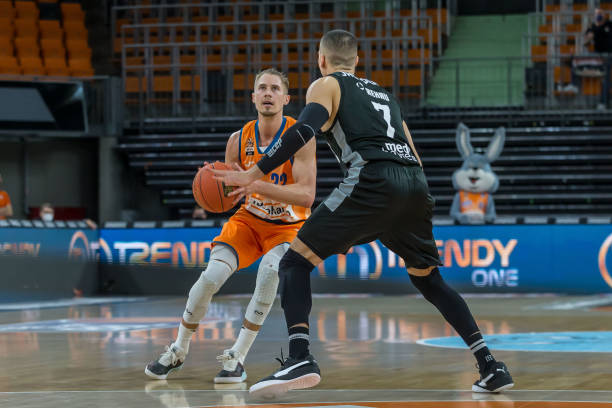 积极自我认 积极自我认